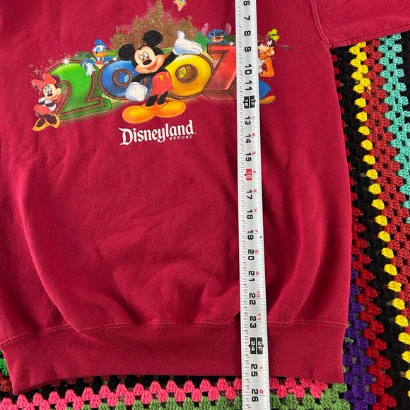 Disneyland Resort 2007 Mickey Mouse Cherry Crewneck Lilo Stitch Donlald … - Picture 7 of 12